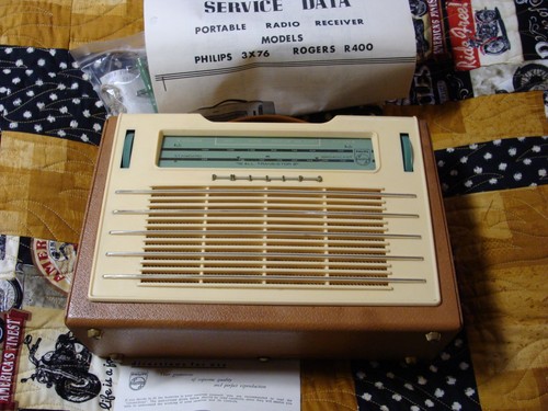 Philips transistor radio model